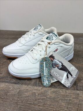 Reebok Club MEMT Tennis Sneakers White Gum Sole Women’s 8 NWT